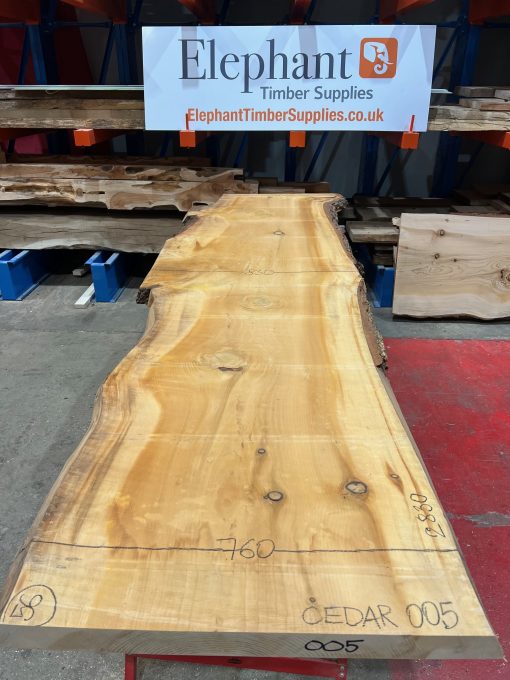 Cedar #005 kiln dried timber plank
