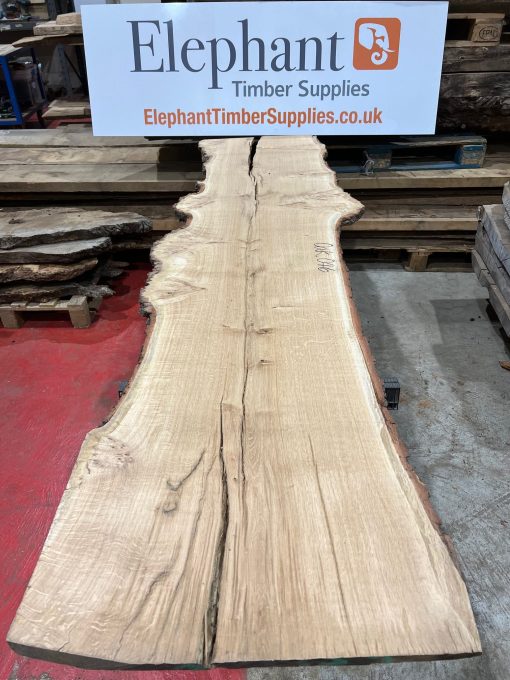 Oak #046 2440 x 480/660 x 25mm. Kiln dried. Thicknessed. Planed one side. Part planed on the other.