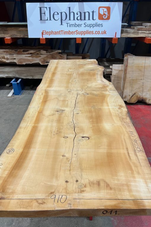 Cedar #011 kiln dried timber plank