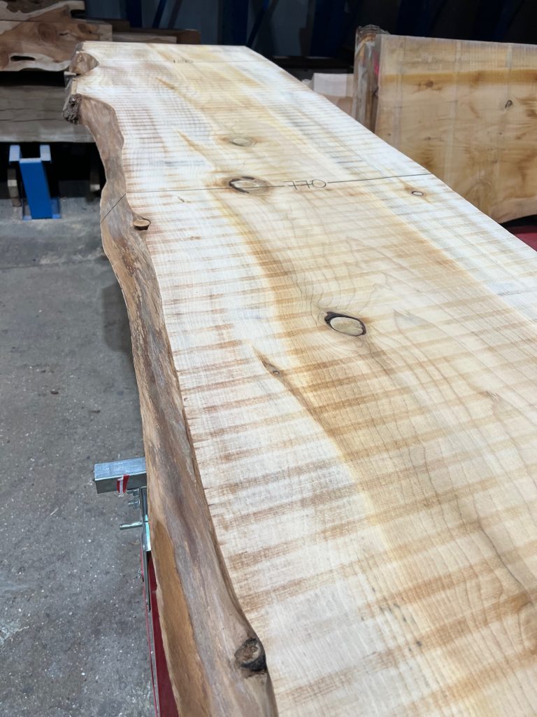 Cedar #012 kiln dried timber plank