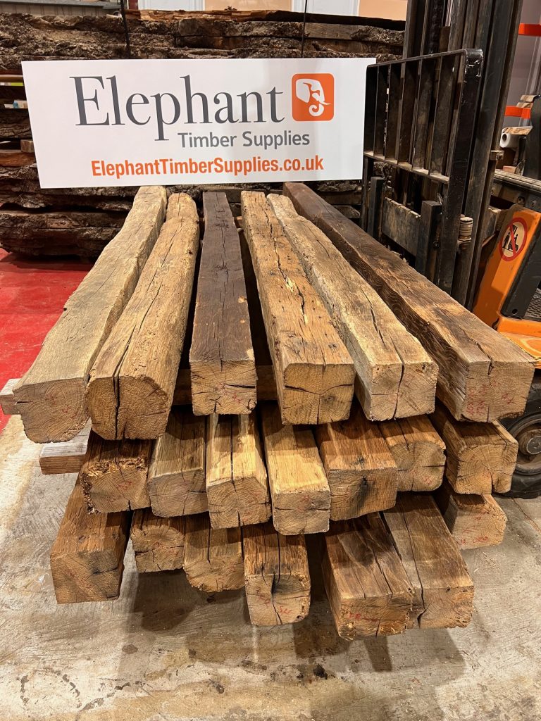 Reclaimed Oak Beams (Late 19th Century) 20 pieces available