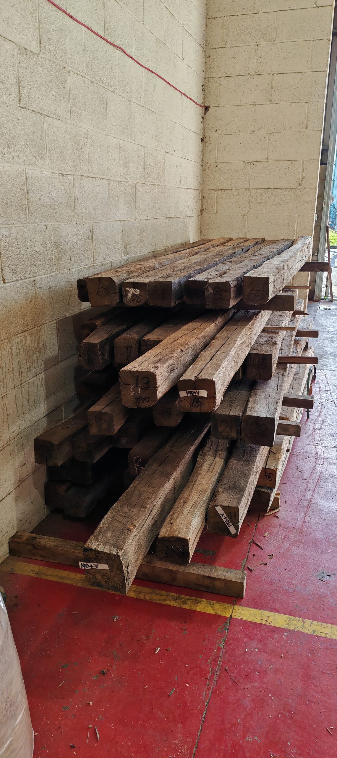 Reclaimed Oak Beams