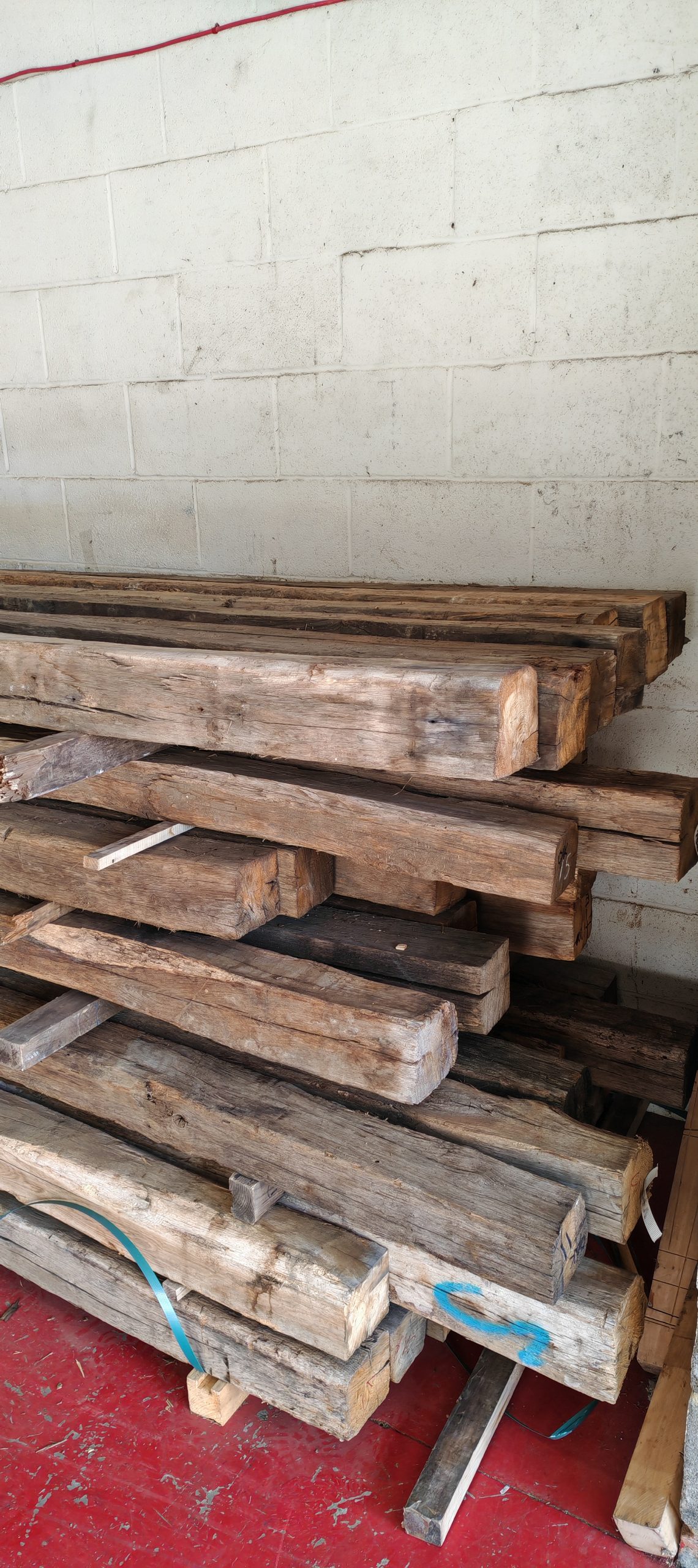 Reclaimed Oak Beams